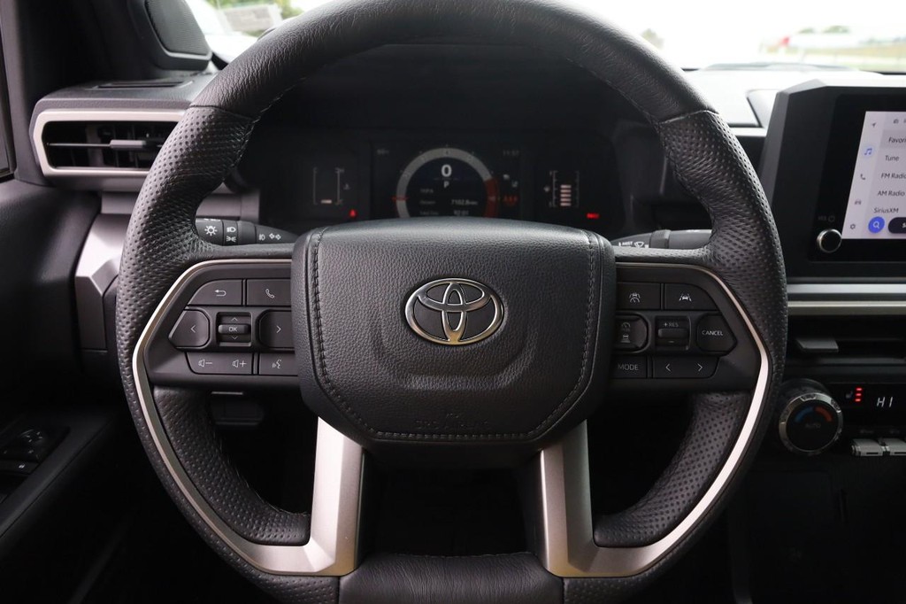 Toyota Tacoma 4WD Vehicle Image 10