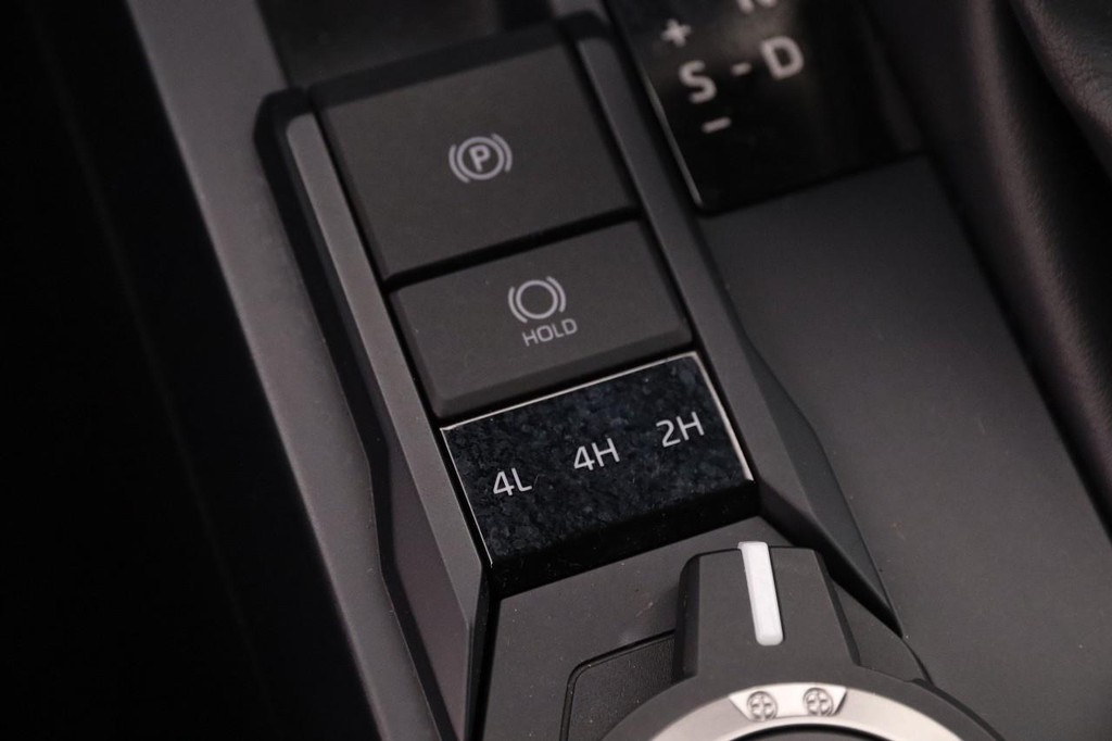Toyota Tacoma 4WD Vehicle Image 22