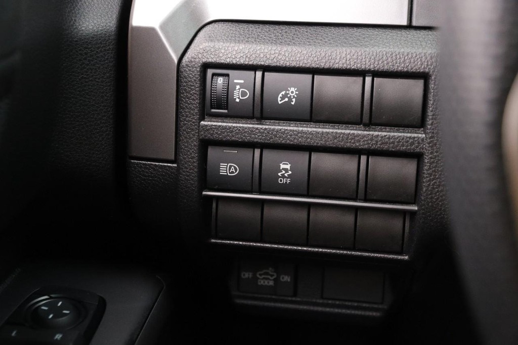 Toyota Tacoma 4WD Vehicle Image 23