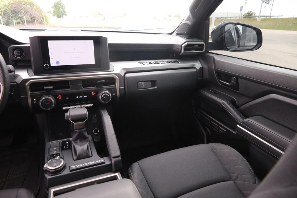 Toyota Tacoma 4WD Vehicle Image 28