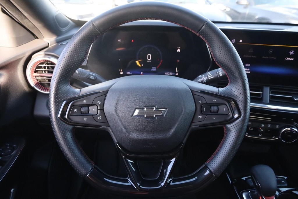 Chevrolet Trax Vehicle Full-screen Gallery Image 11
