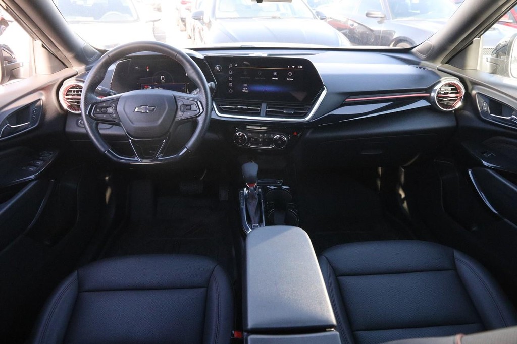 Chevrolet Trax Vehicle Full-screen Gallery Image 23