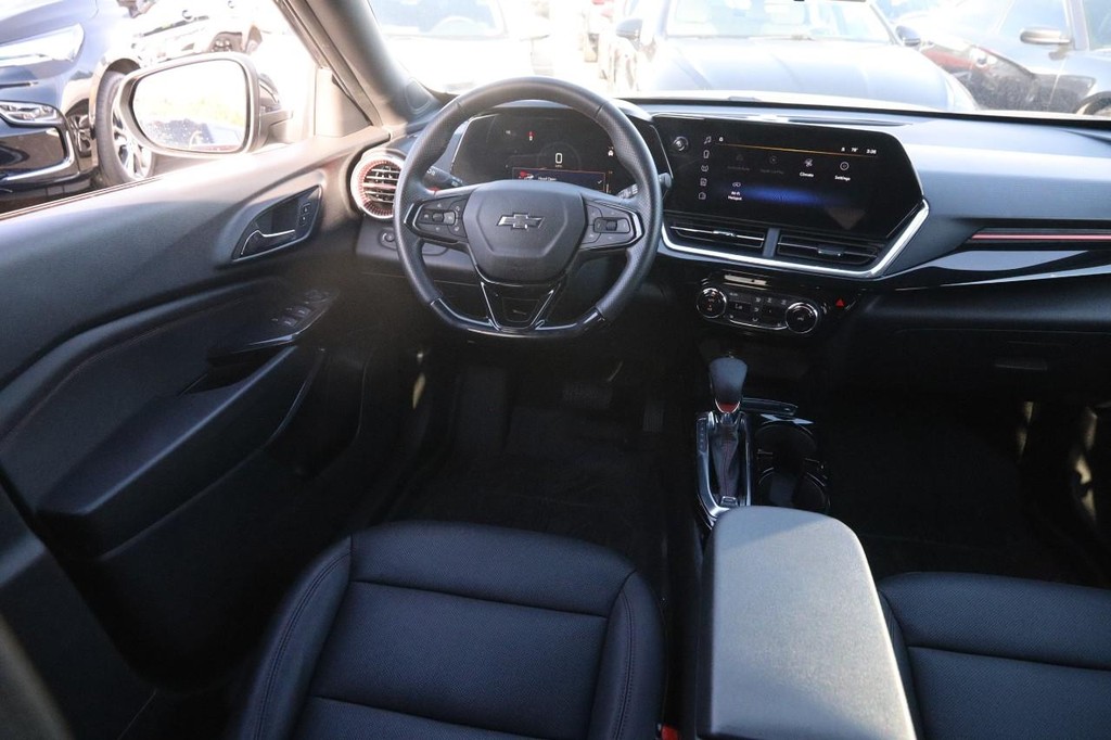 Chevrolet Trax Vehicle Full-screen Gallery Image 24