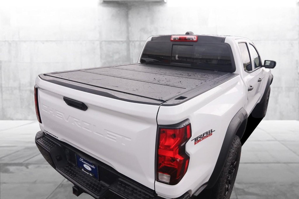 Chevrolet Colorado Vehicle Full-screen Gallery Image 07