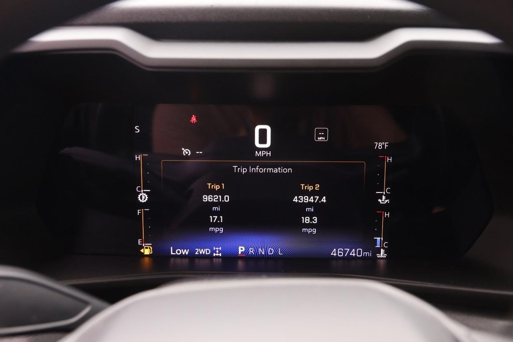 Chevrolet Colorado Vehicle Full-screen Gallery Image 12