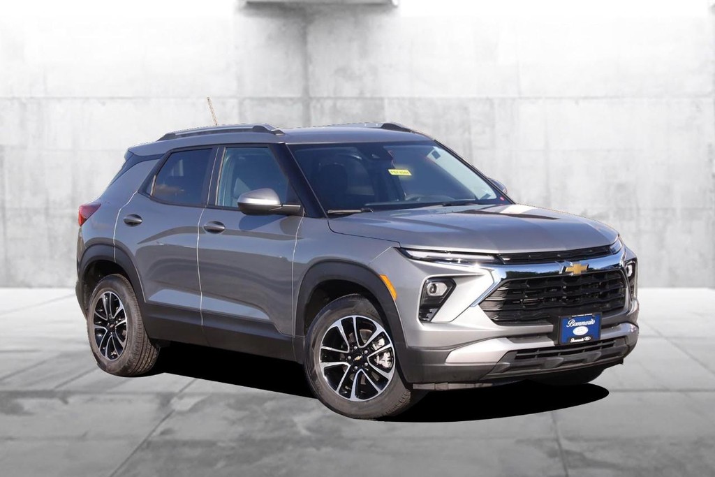 Chevrolet TrailBlazer Vehicle Full-screen Gallery Image 02