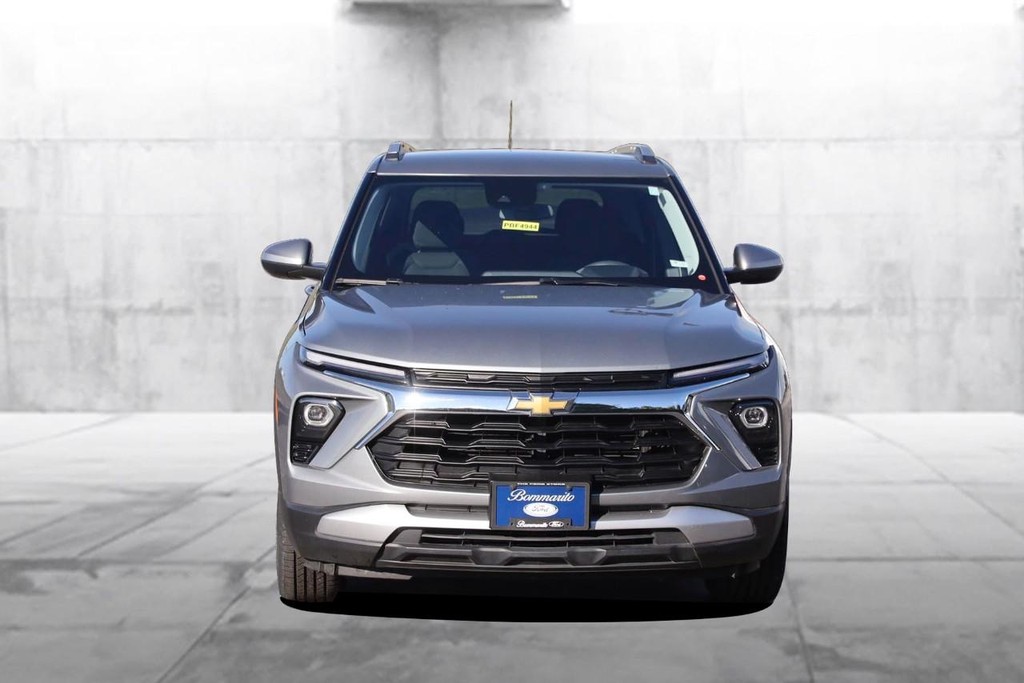 Chevrolet TrailBlazer Vehicle Full-screen Gallery Image 04