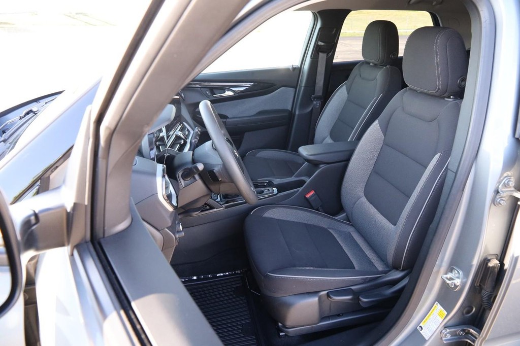 Chevrolet TrailBlazer Vehicle Full-screen Gallery Image 08
