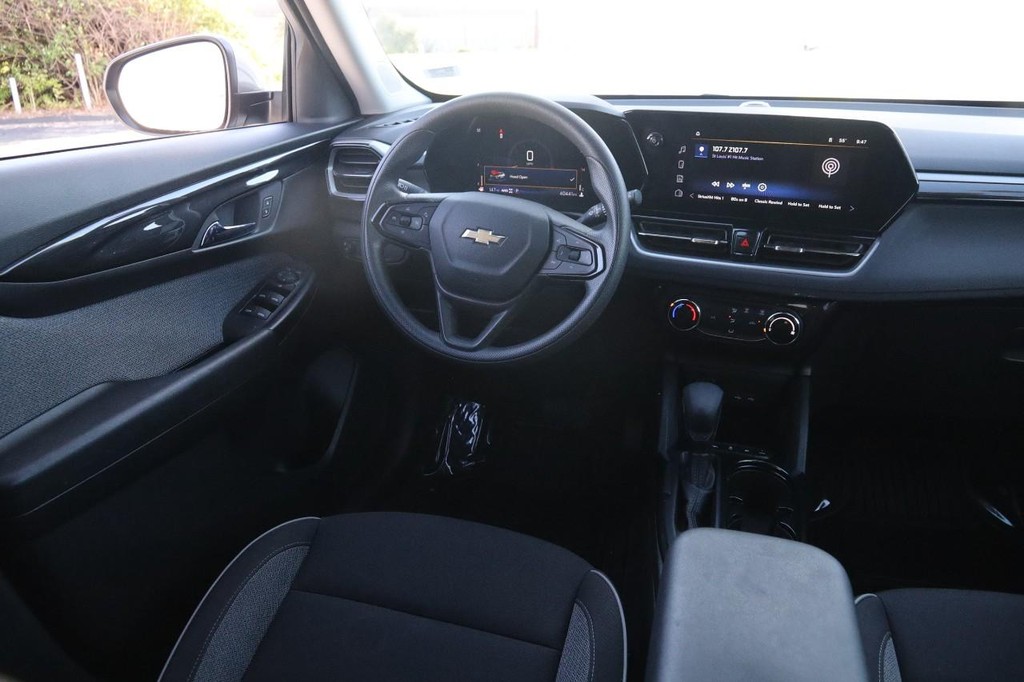 Chevrolet TrailBlazer Vehicle Full-screen Gallery Image 24