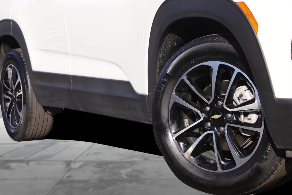 Chevrolet TrailBlazer Vehicle Full-screen Gallery Image 03
