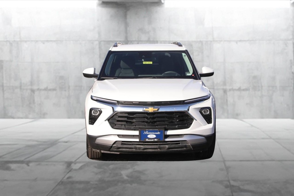 Chevrolet TrailBlazer Vehicle Full-screen Gallery Image 04