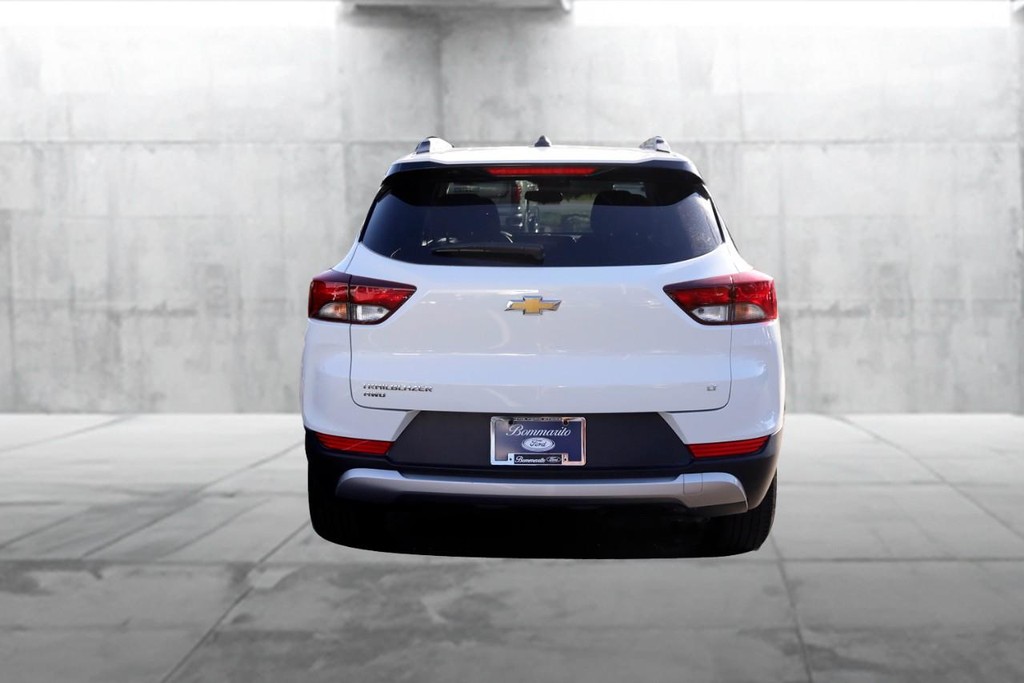 Chevrolet TrailBlazer Vehicle Full-screen Gallery Image 06