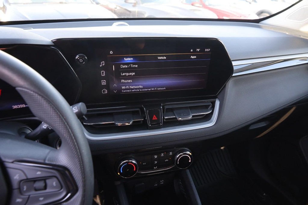 Chevrolet TrailBlazer Vehicle Full-screen Gallery Image 15
