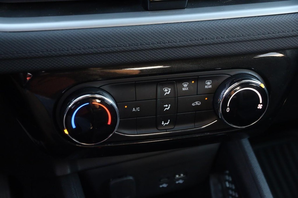 Chevrolet TrailBlazer Vehicle Full-screen Gallery Image 18