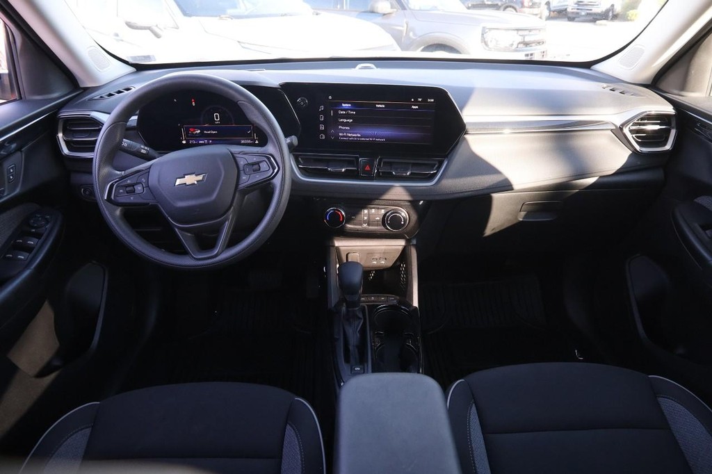 Chevrolet TrailBlazer Vehicle Full-screen Gallery Image 22