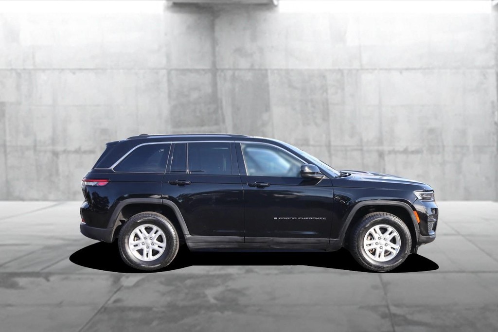 Jeep Grand Cherokee Vehicle Image 05
