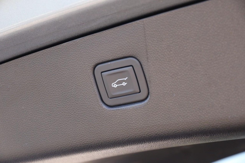 Chevrolet Blazer Vehicle Image 08