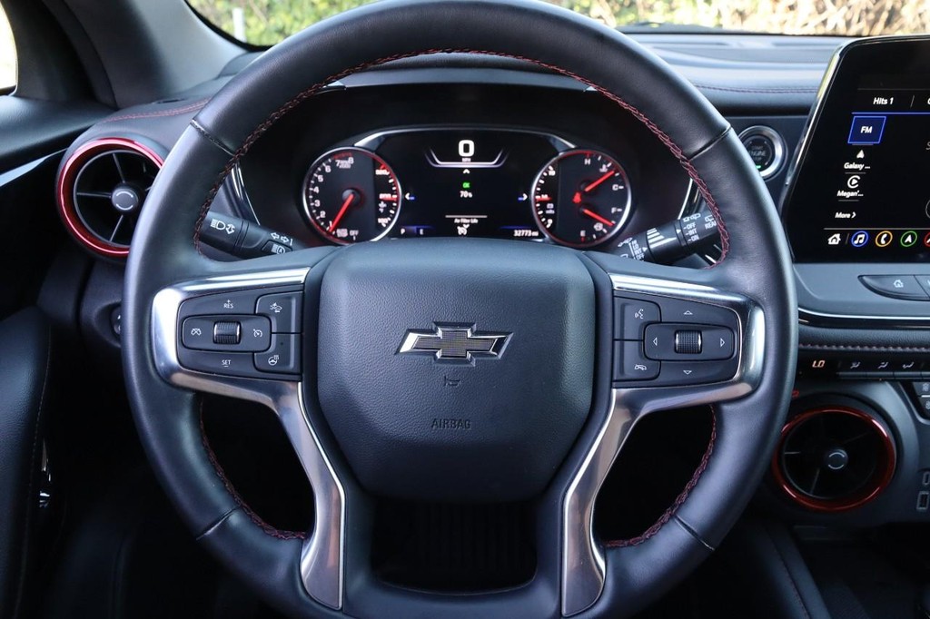 Chevrolet Blazer Vehicle Image 11