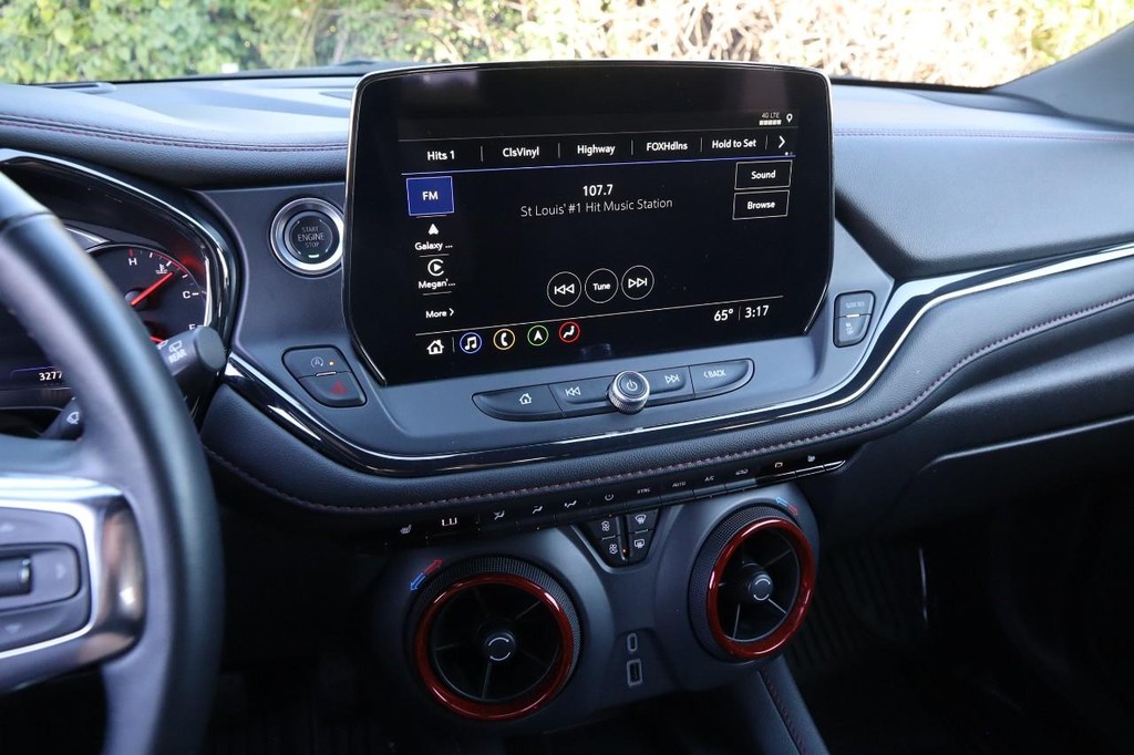Chevrolet Blazer Vehicle Image 16