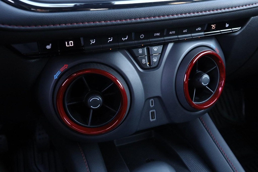 Chevrolet Blazer Vehicle Image 20