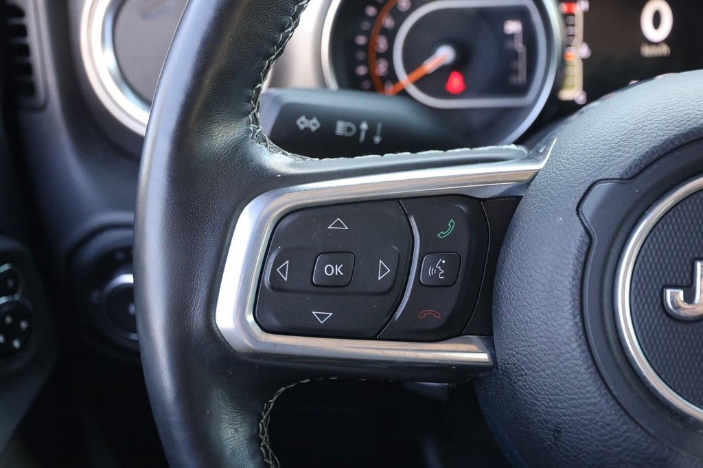 Jeep Wrangler Vehicle Image 11