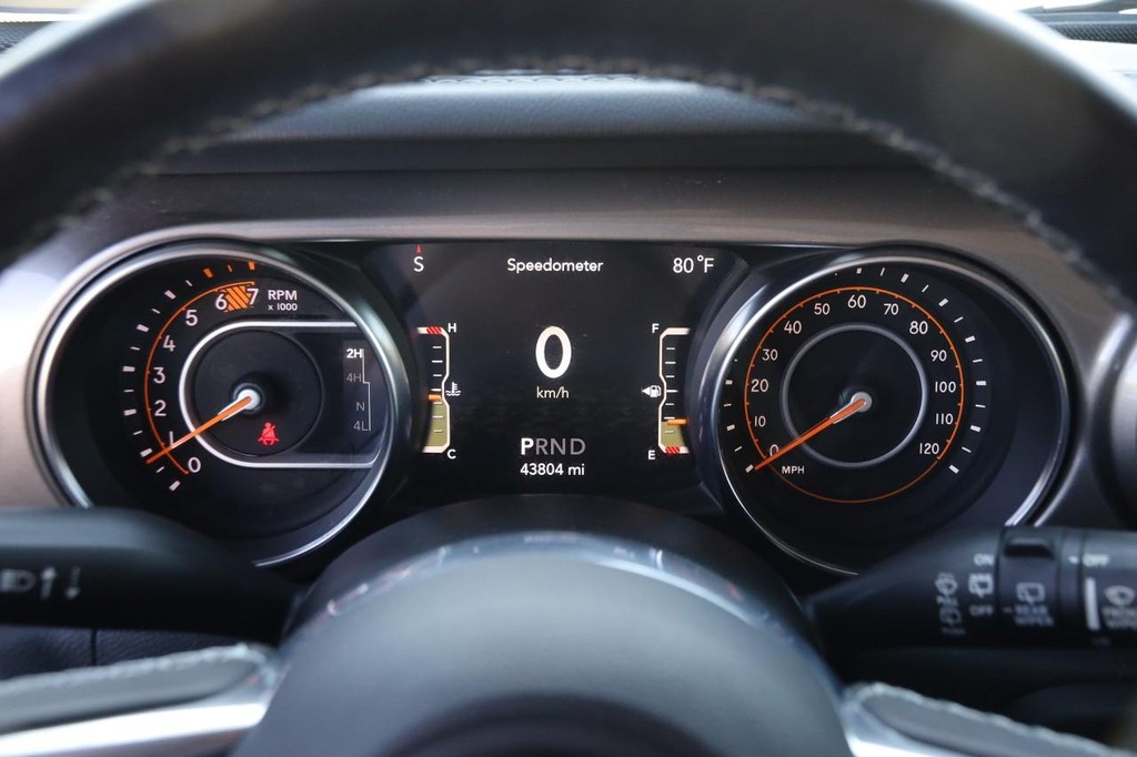 Jeep Wrangler Vehicle Image 13