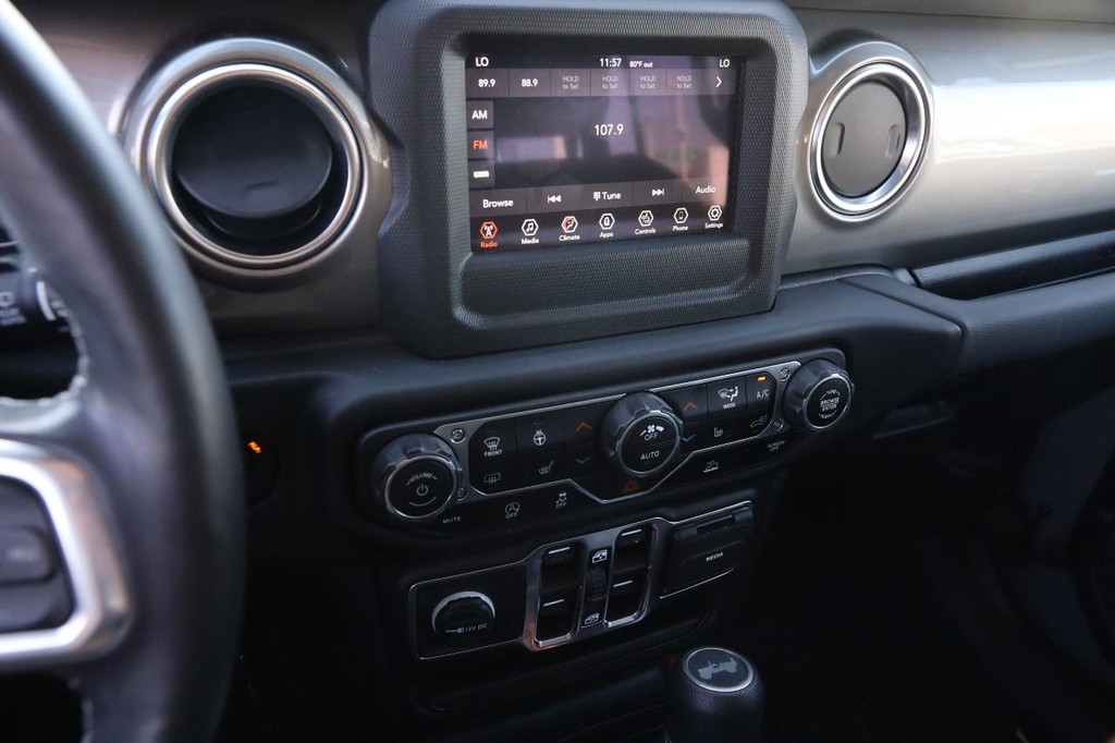 Jeep Wrangler Vehicle Image 15