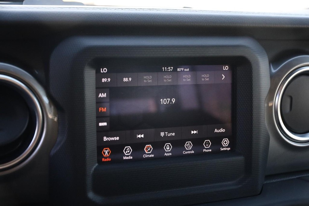 Jeep Wrangler Vehicle Image 16