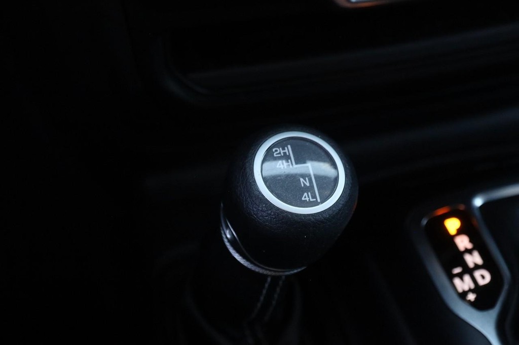 Jeep Wrangler Vehicle Image 19