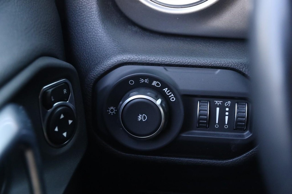 Jeep Wrangler Vehicle Image 20