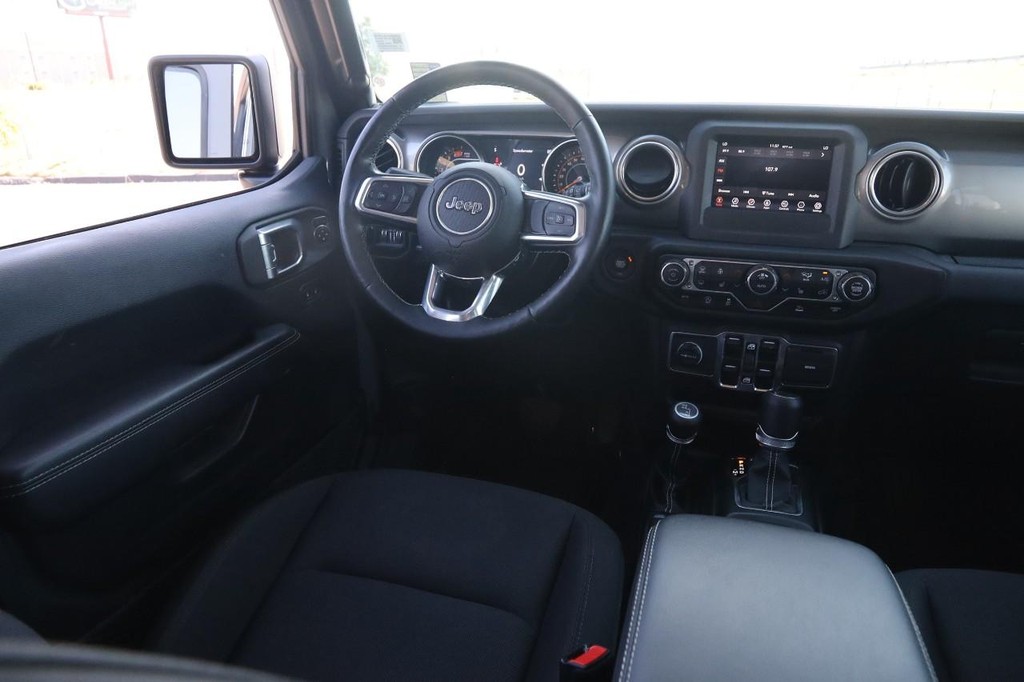 Jeep Wrangler Vehicle Image 22