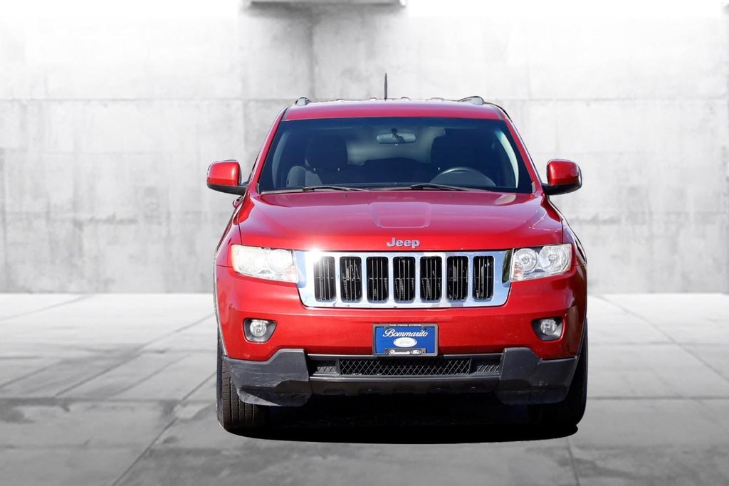 Jeep Grand Cherokee Vehicle Image 04