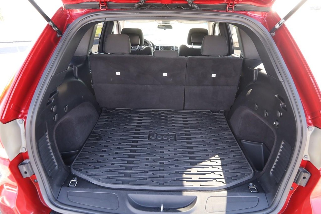 Jeep Grand Cherokee Vehicle Image 07