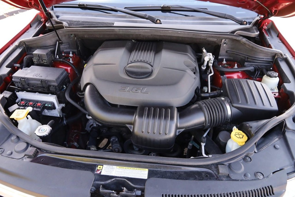 Jeep Grand Cherokee Vehicle Image 27