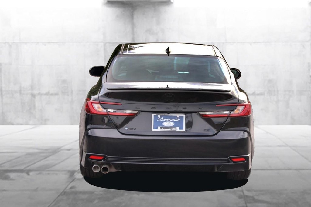Toyota Camry Vehicle Image 06