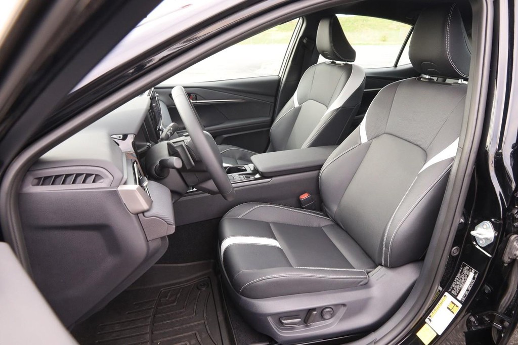 Toyota Camry Vehicle Image 08