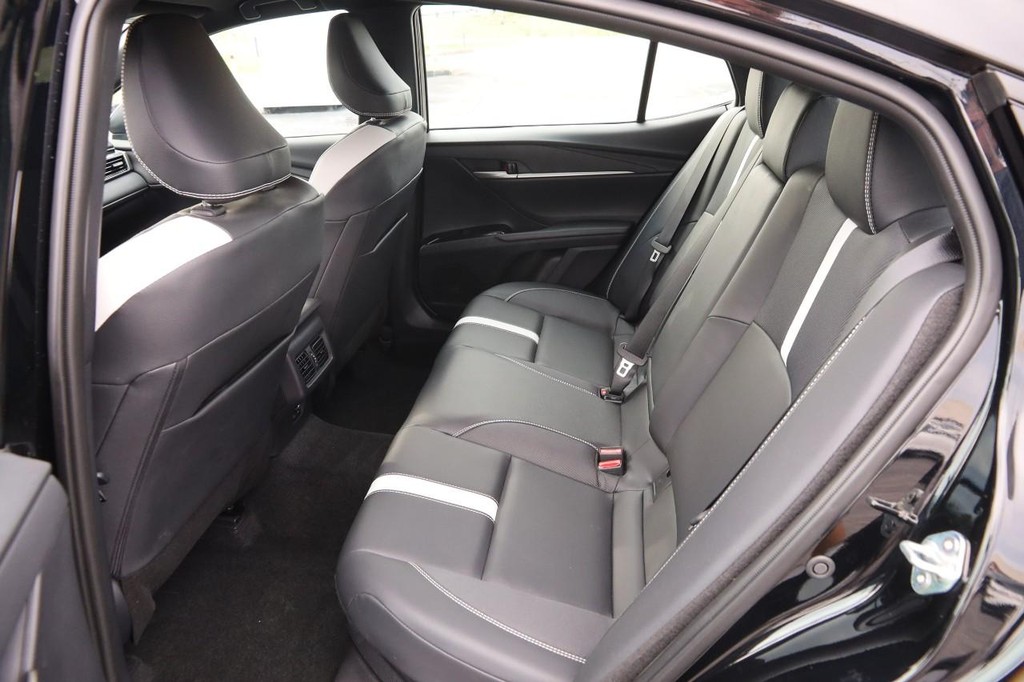 Toyota Camry Vehicle Image 09