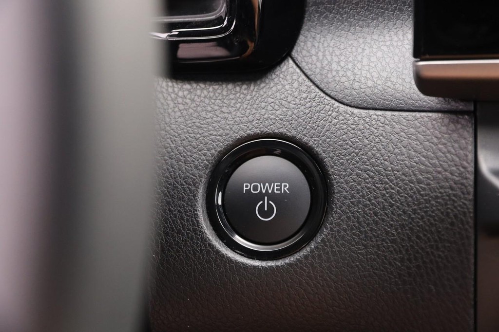 Toyota Camry Vehicle Image 14