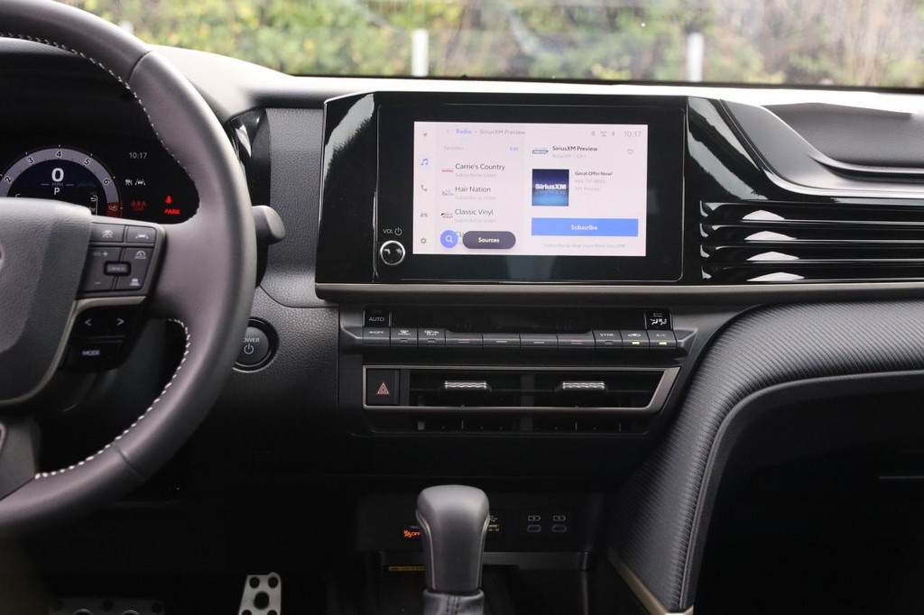 Toyota Camry Vehicle Image 25