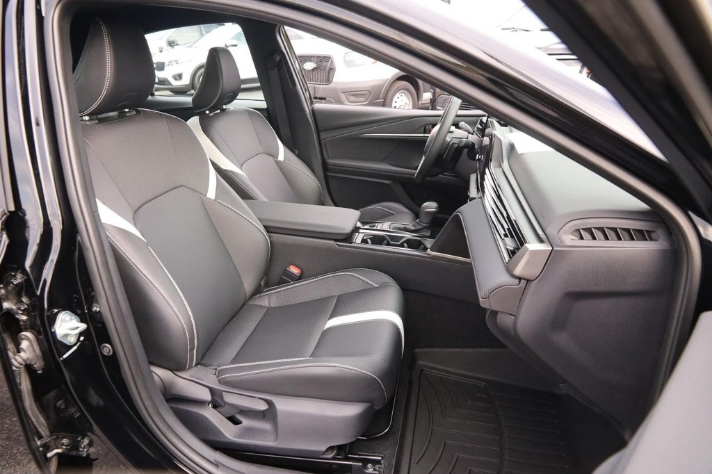Toyota Camry Vehicle Image 27