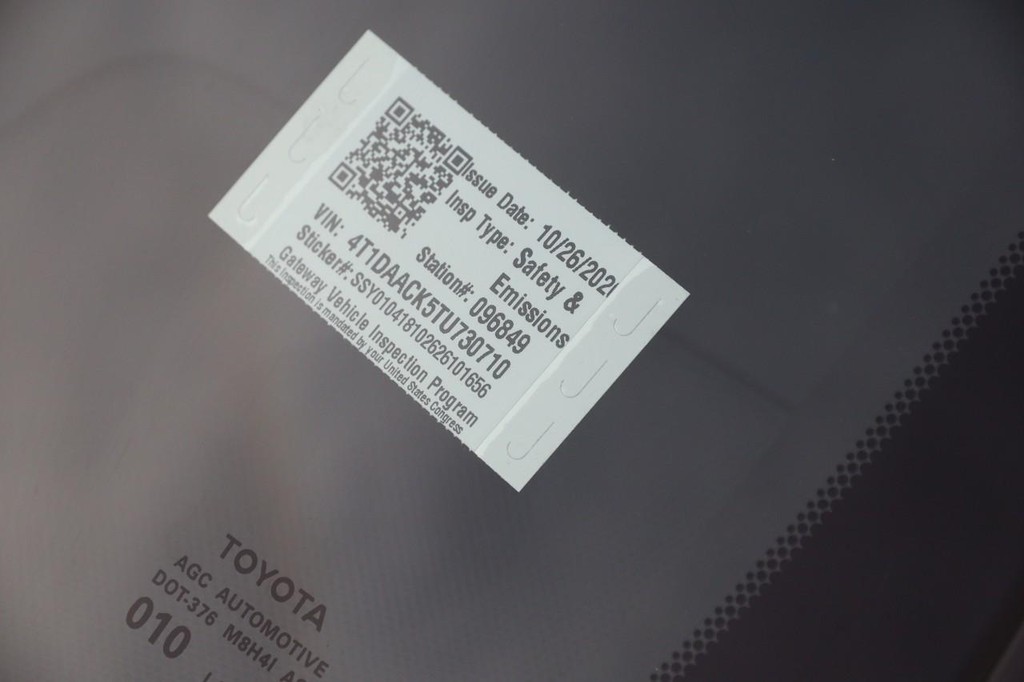 Toyota Camry Vehicle Image 30