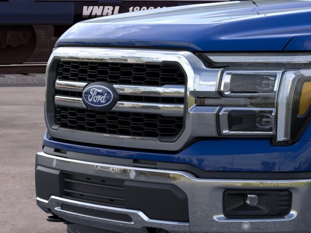 Ford F-150 Vehicle Full-screen Gallery Image 17