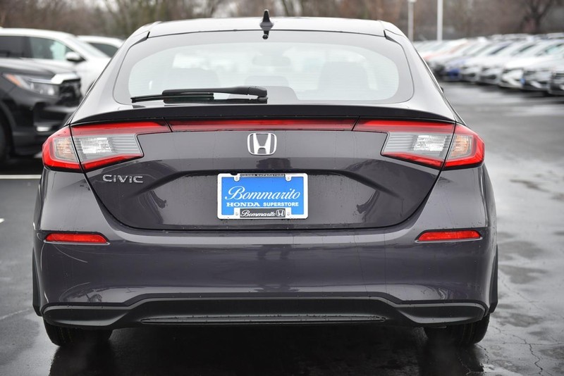 Honda Civic Hatchback Vehicle Image 06
