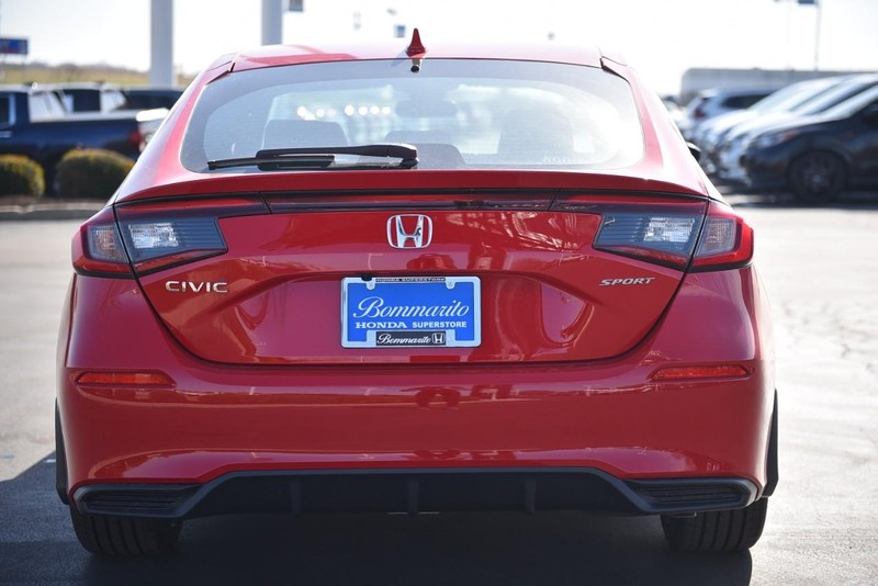 Honda Civic Hatchback Vehicle Image 06