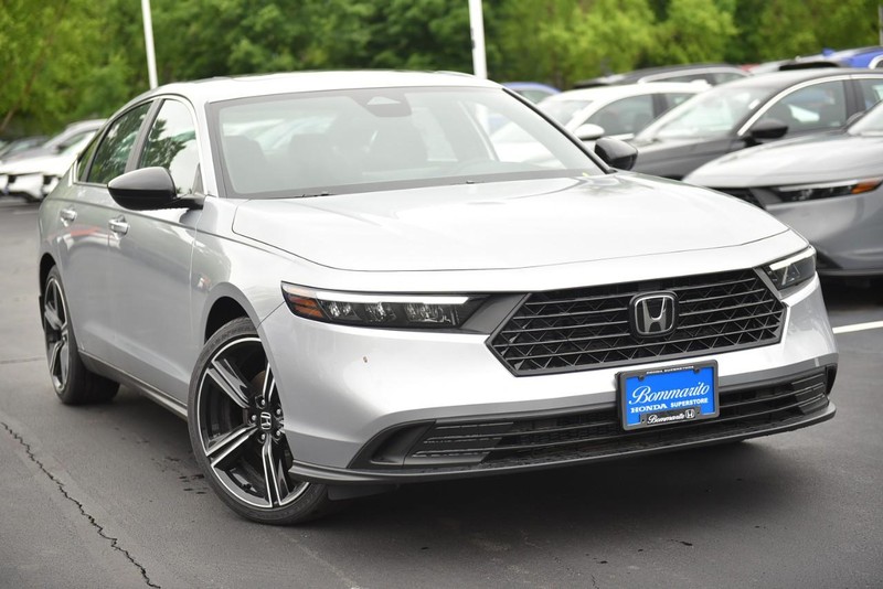 Honda Accord Hybrid Vehicle Image 02