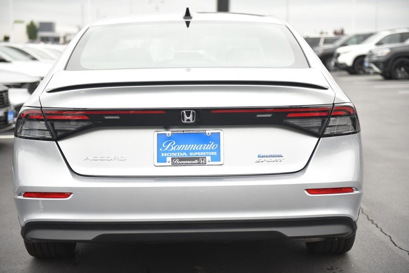 Honda Accord Hybrid Vehicle Image 06