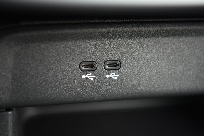 Honda Prologue Vehicle Image 15