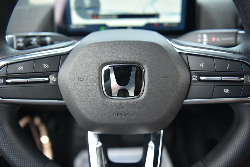 Honda Prologue Vehicle Image 18
