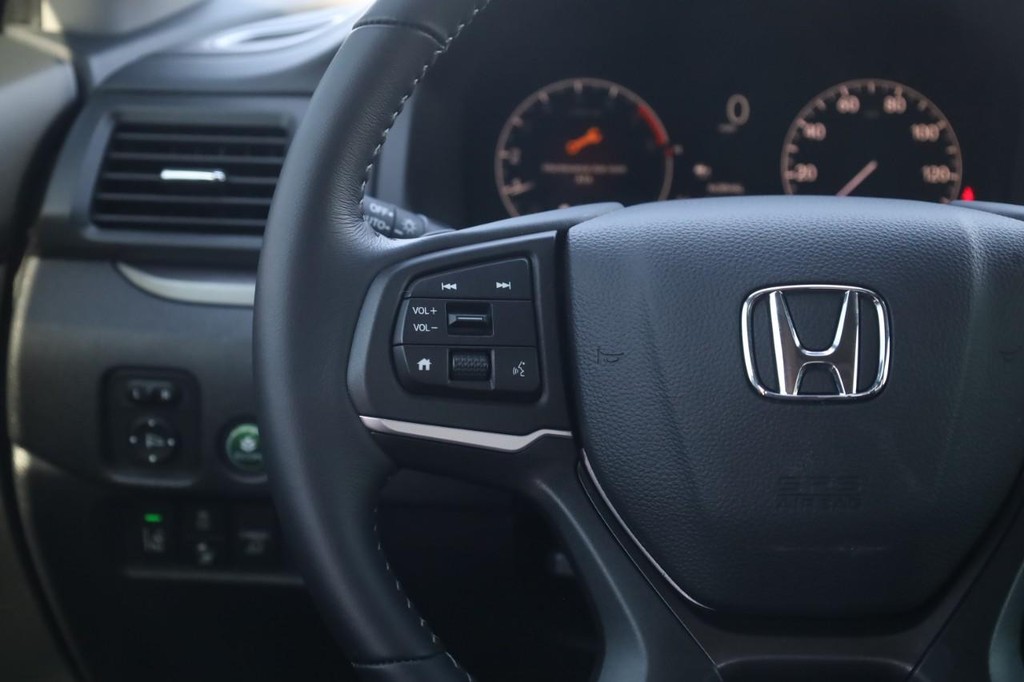 Honda Ridgeline Vehicle Image 09