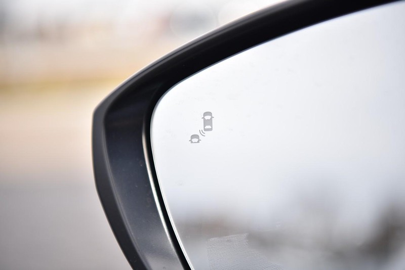 Honda Civic Hatchback Vehicle Image 09